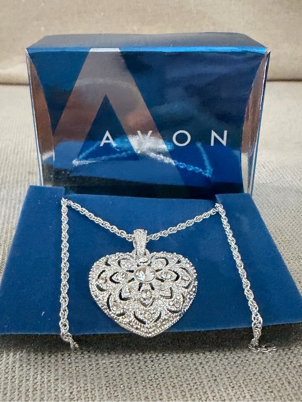 Vintage Avon Silver-Tone Heart Filigree Pendant Necklace - Silver